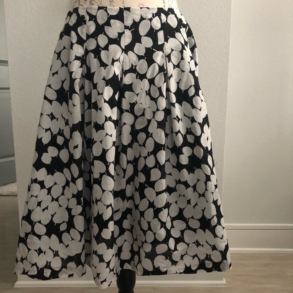 ALLISON TAYLOR | Pleated Skirt Size 14